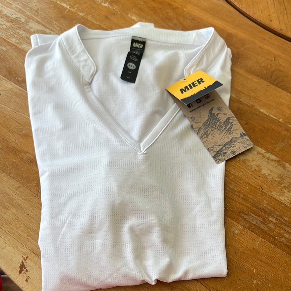 Tennis whites White Short Sleeve V-Neck Tee